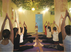 簽署石家莊亞太瑜伽會館網(wǎng)站建設合同